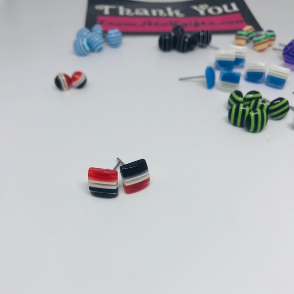 Black And Red Minimalist Stud Earrings - Picture 3 of 9